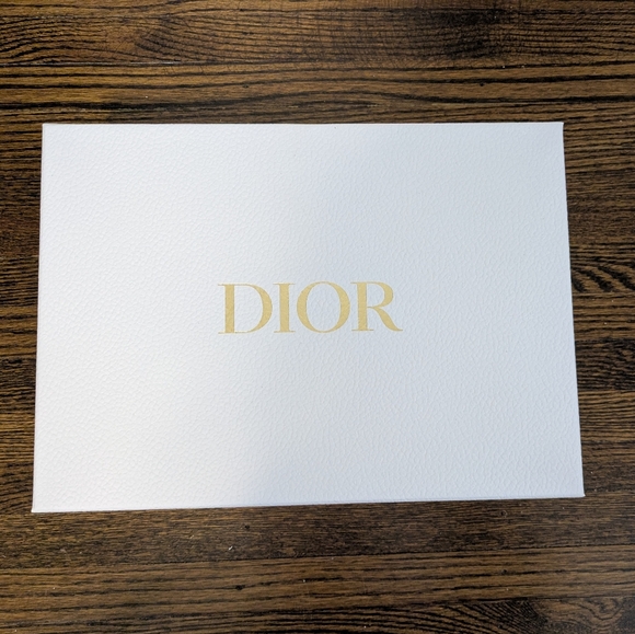 White Dior Gift Box with tissue, ribbon and envelope - Picture 4 of 9